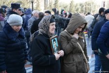 Azərbaycan ictimaiyyəti Xocalı soyqırımı qurbanlarının xatirəsini yad edir (FOTO)