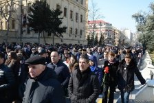 Azərbaycan ictimaiyyəti Xocalı soyqırımı qurbanlarının xatirəsini yad edir (FOTO)