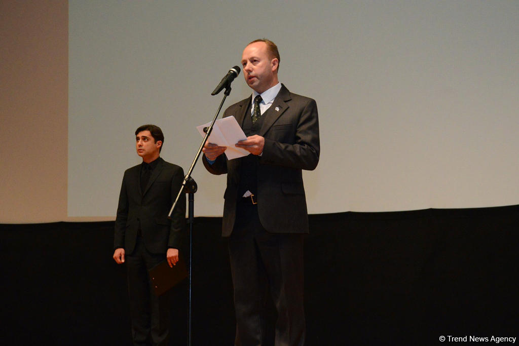 Heydər Əliyev Fondunun vitse-prezidenti Leyla Əliyeva  “Sonsuz dəhliz” filminin nümayişində iştirak edib (FOTO)