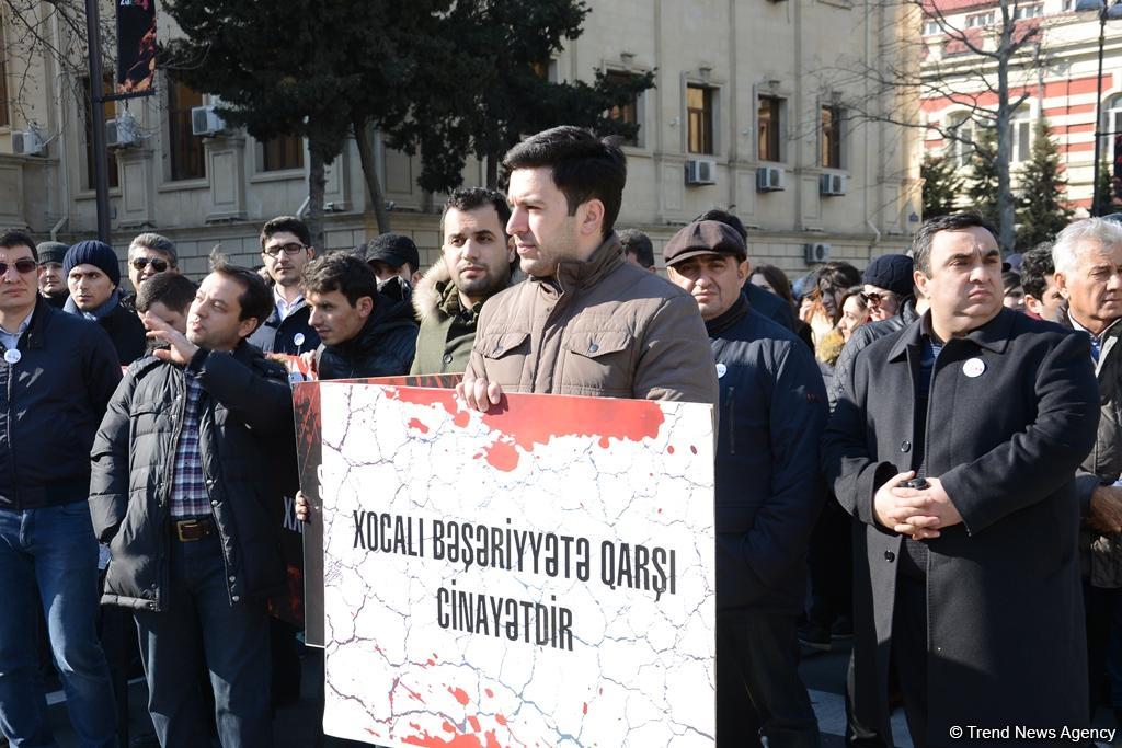 Azərbaycan ictimaiyyəti Xocalı soyqırımı qurbanlarının xatirəsini yad edir (FOTO)