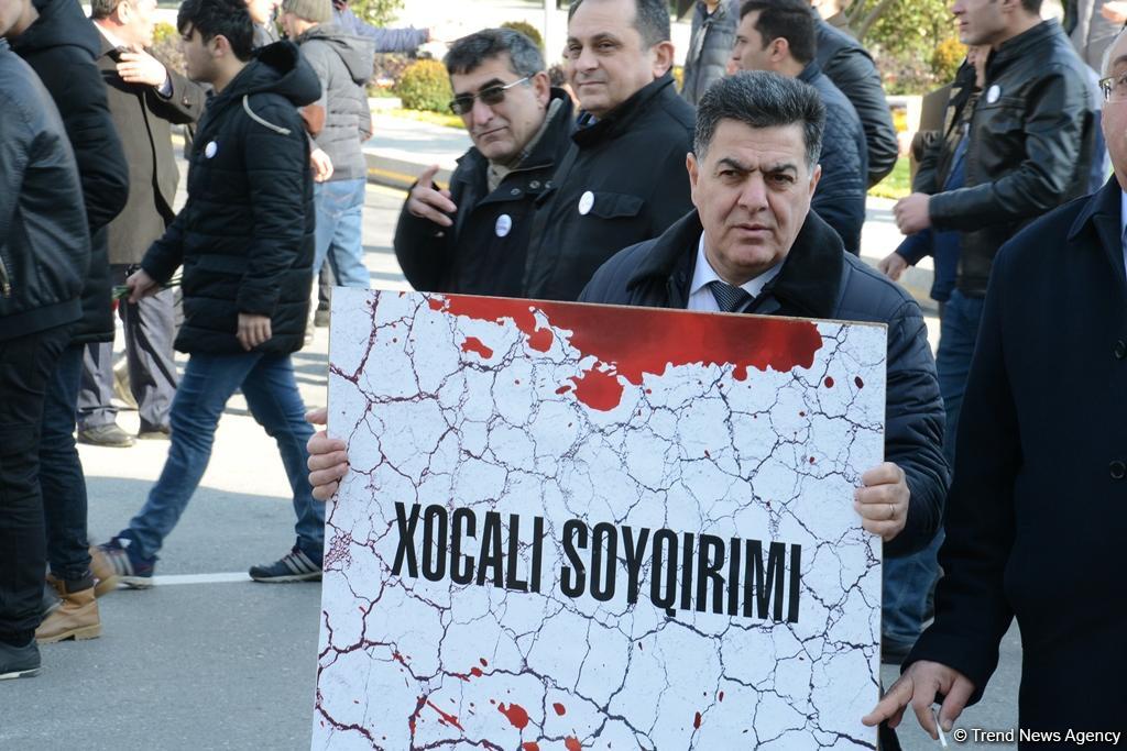 Azərbaycan ictimaiyyəti Xocalı soyqırımı qurbanlarının xatirəsini yad edir (FOTO)