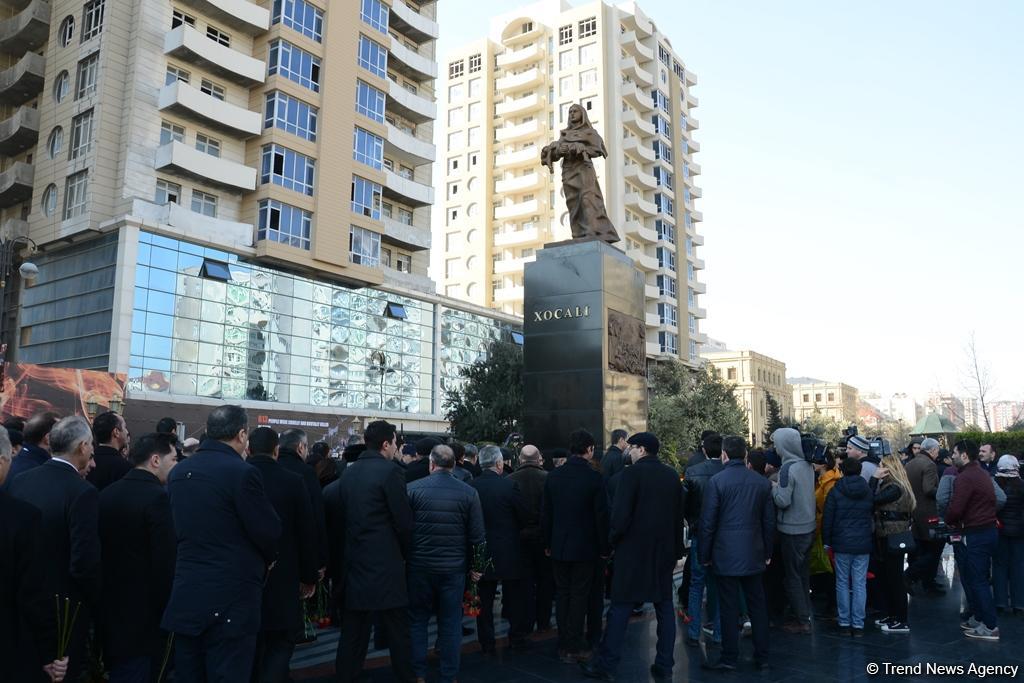 Azərbaycan ictimaiyyəti Xocalı soyqırımı qurbanlarının xatirəsini yad edir (FOTO)