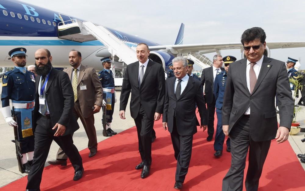 Prezident İlham Əliyev Pakistana səfərə gəlib (FOTO)