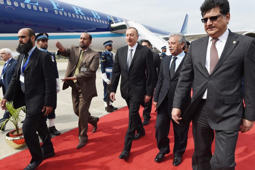 Prezident İlham Əliyev Pakistana səfərə gəlib (FOTO)