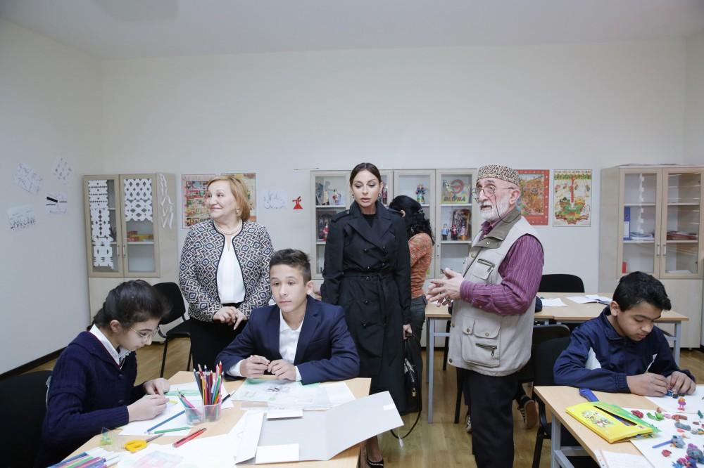 Azərbaycanın Birinci vitse-prezidenti Bilgəhdəki inteqrasiya təlimli internat məktəbinin yenidənqurmadan sonra açılışında iştirak edib (FOTO)