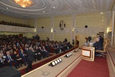BDU-da “Qorqud atadan günümüzə aşıqlıq ənənəsi” simpoziumu başlayıb (FOTO)