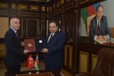 BDU-da “Qorqud atadan günümüzə aşıqlıq ənənəsi” simpoziumu başlayıb (FOTO)