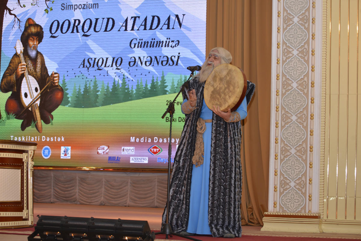 BDU-da “Qorqud atadan günümüzə aşıqlıq ənənəsi” simpoziumu başlayıb (FOTO)