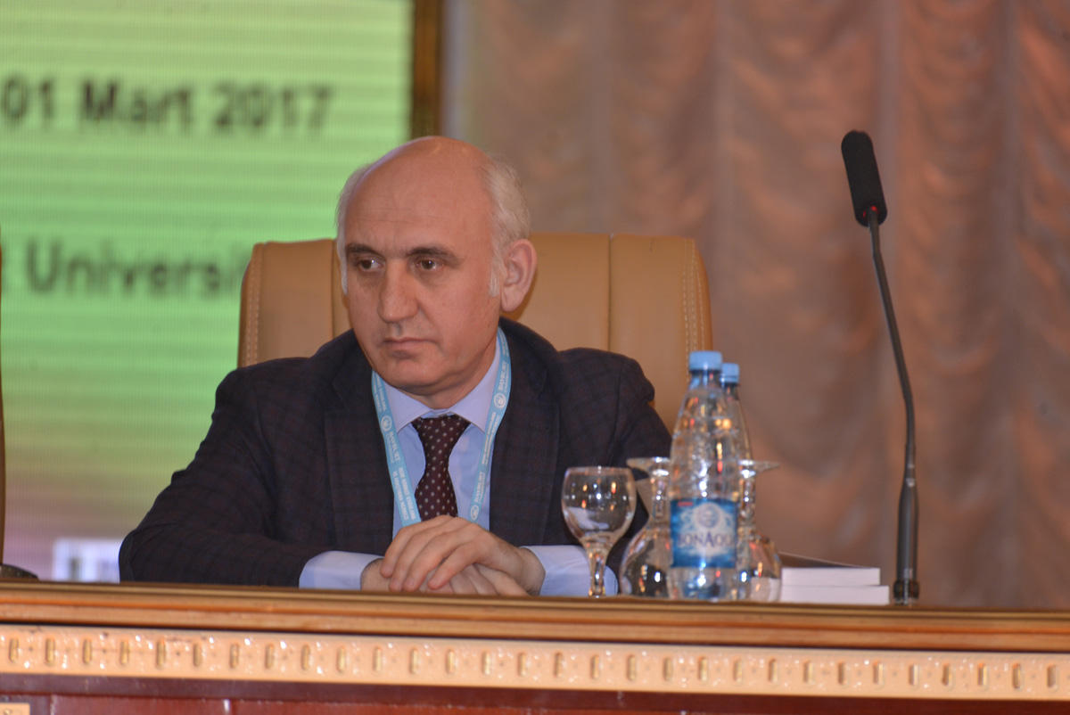 BDU-da “Qorqud atadan günümüzə aşıqlıq ənənəsi” simpoziumu başlayıb (FOTO)