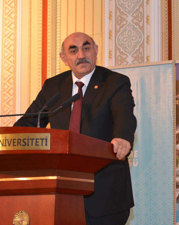 BDU-da “Qorqud atadan günümüzə aşıqlıq ənənəsi” simpoziumu başlayıb (FOTO)