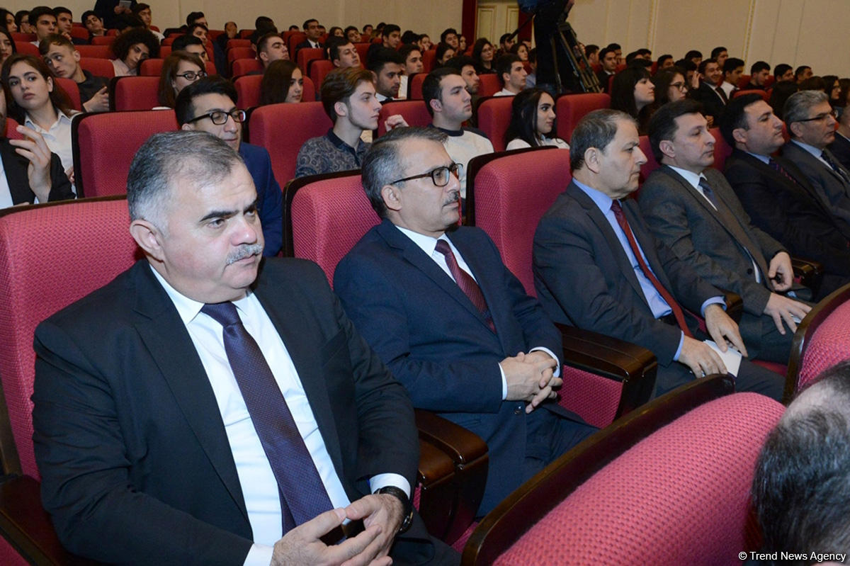 Bakıda "Terrorçuluğa, ekstremizmə və radikalizmə qarşı mübarizədə gənclərin rolu" mövzusunda konfrans keçirilib (FOTO)