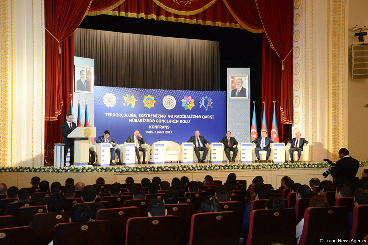 Bakıda "Terrorçuluğa, ekstremizmə və radikalizmə qarşı mübarizədə gənclərin rolu" mövzusunda konfrans keçirilib (FOTO)