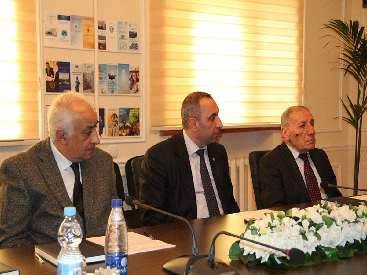 Əhalinin tibbi və ekoloji maarifləndirilməsi Bilik Fondunun diqqət mərkəzindədir (FOTO)