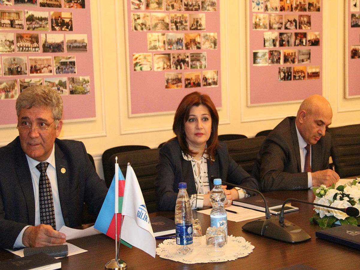 Əhalinin tibbi və ekoloji maarifləndirilməsi Bilik Fondunun diqqət mərkəzindədir (FOTO)