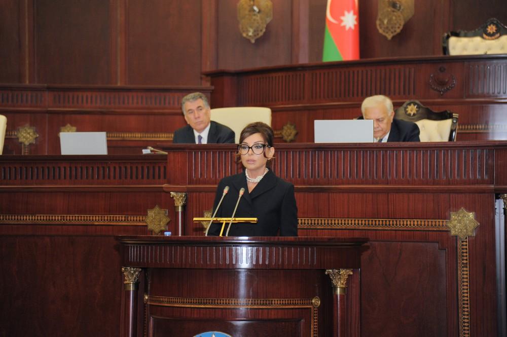 Birinci vitse-prezident Mehriban Əliyeva: "Azərbaycanın müstəqilliyinin qorunması, ölkəmizin hərtərəfli inkişafı üçün tam gücümlə çalışacağam" (YENİLƏNİB-2) (FOTO)