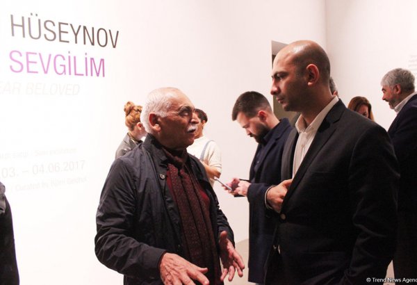 YARAT-da Orxan Hüseynovun "Əziz Sevgilim" adlı ilk iri miqyaslı fərdi sərgisi açılıb (FOTO)