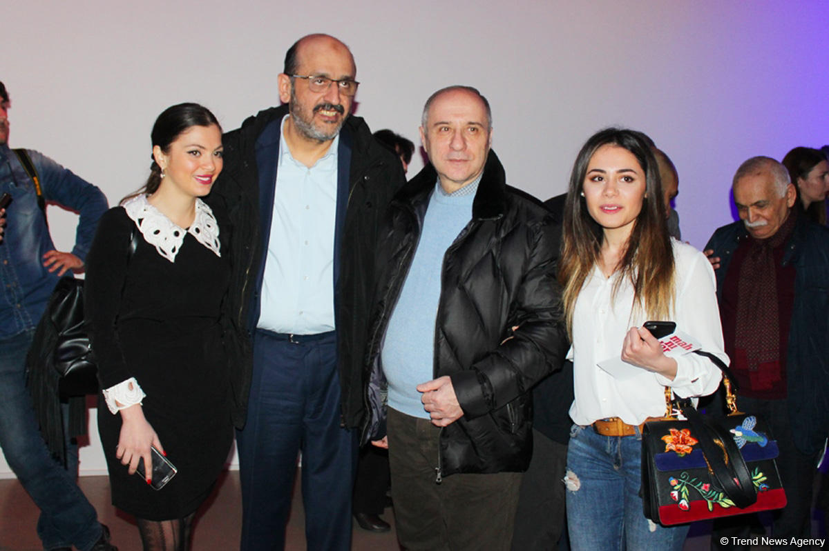YARAT-da Orxan Hüseynovun "Əziz Sevgilim" adlı ilk iri miqyaslı fərdi sərgisi açılıb (FOTO)