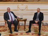 Prezident İlham Əliyev DCNS şirkətinin prezidenti ilə görüşüb (FOTO) (YENİLƏNİB)