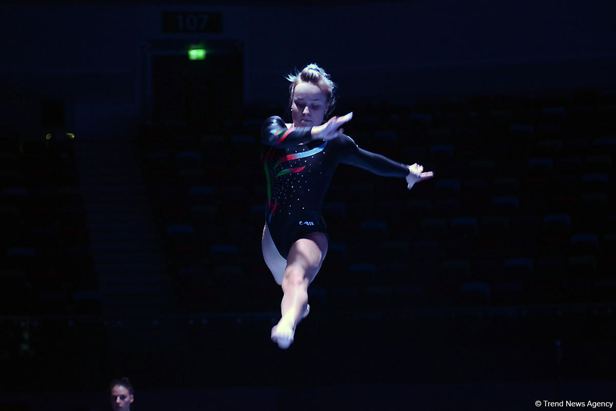 Bakıda idman gimnastikası üzrə Dünya Kuboku iştirakçılarının podium məşqləri başlayıb (FOTO)
