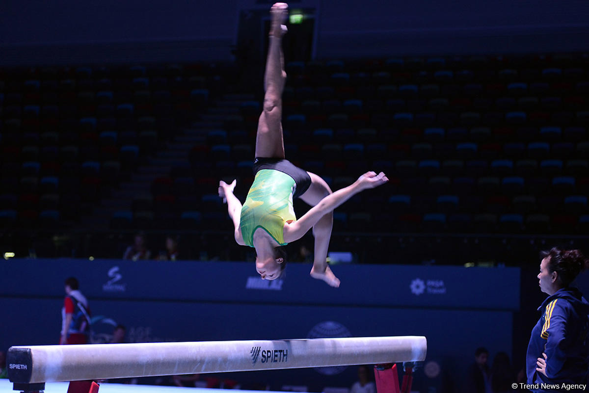 Bakıda idman gimnastikası üzrə Dünya Kuboku iştirakçılarının podium məşqləri başlayıb (FOTO)