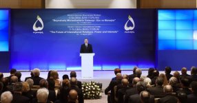 Prezident İlham Əliyev və xanımı V Qlobal Bakı Forumunda iştirak ediblər (YENİLƏNİB-4) (FOTO)