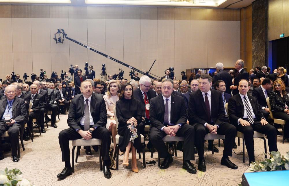 Prezident İlham Əliyev və xanımı V Qlobal Bakı Forumunda iştirak ediblər (YENİLƏNİB-4) (FOTO)