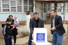 Heydər Əliyev Fondunun təşəbbüsü ilə aztəminatlı ailələrə Novruz sovqatları paylanılıb (FOTO)