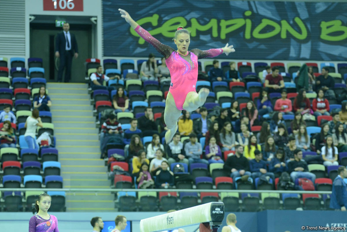 Bakıda idman gimnastikası üzrə Dünya Kubokunda final yarışlarının ikinci günü başladı (FOTO)
