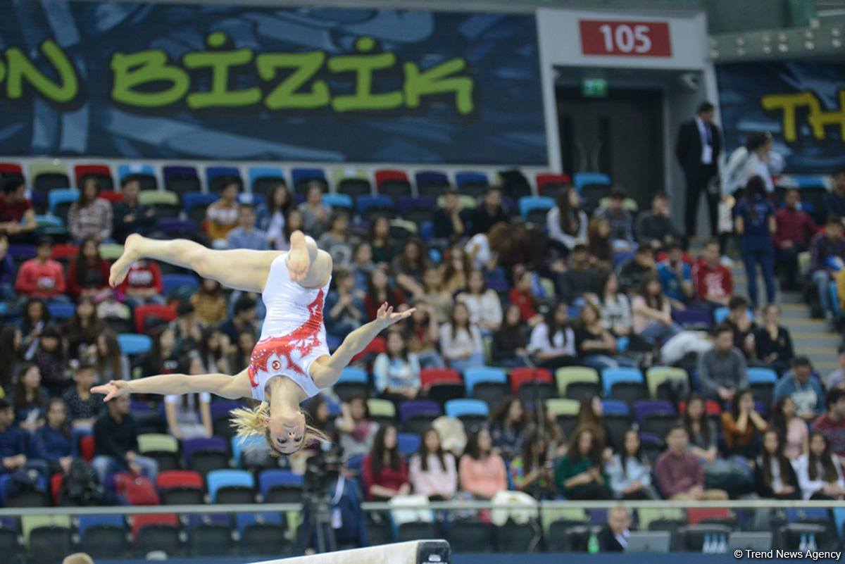 Bakıda idman gimnastikası üzrə Dünya Kubokunda final yarışlarının ikinci günü başladı (FOTO)