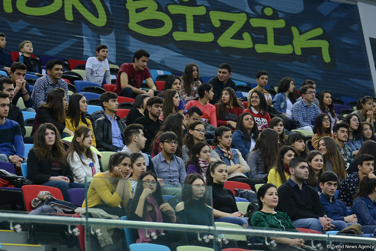 Bakıda idman gimnastikası üzrə Dünya Kubokunda final yarışlarının ikinci günü başladı (FOTO)