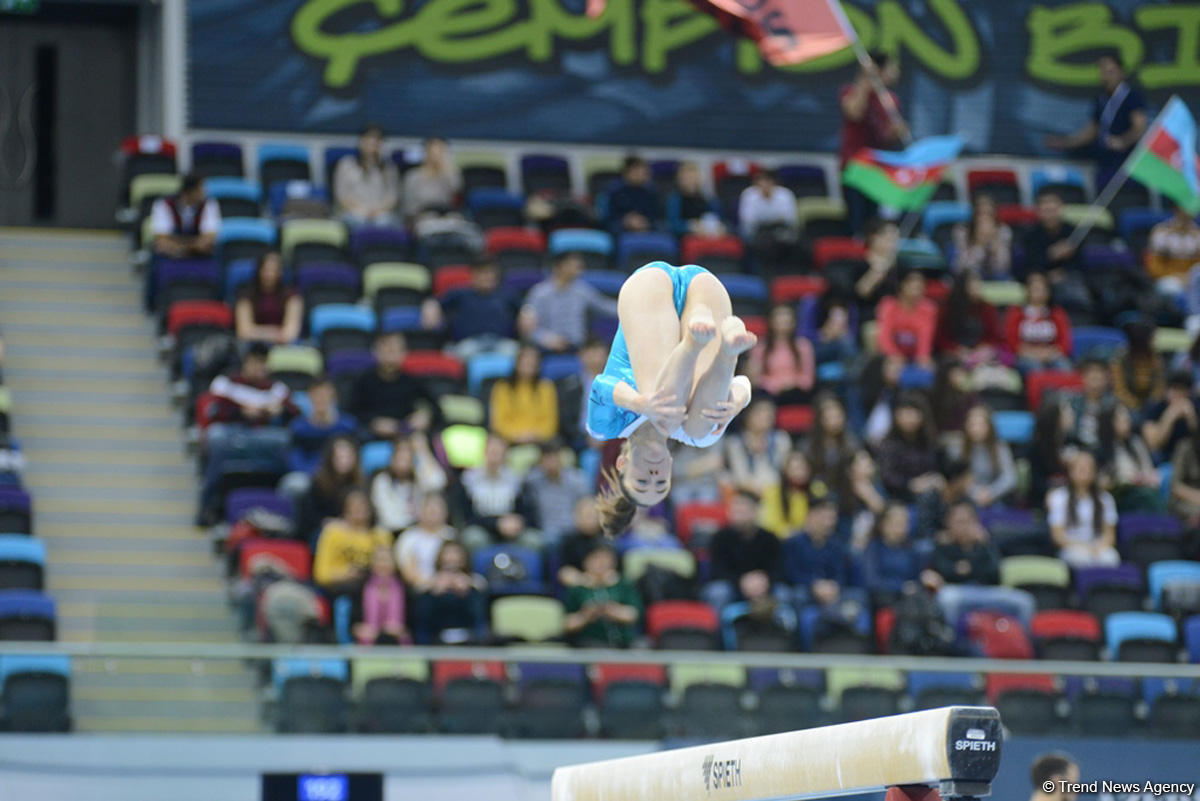 Bakıda idman gimnastikası üzrə Dünya Kubokunda final yarışlarının ikinci günü başladı (FOTO)