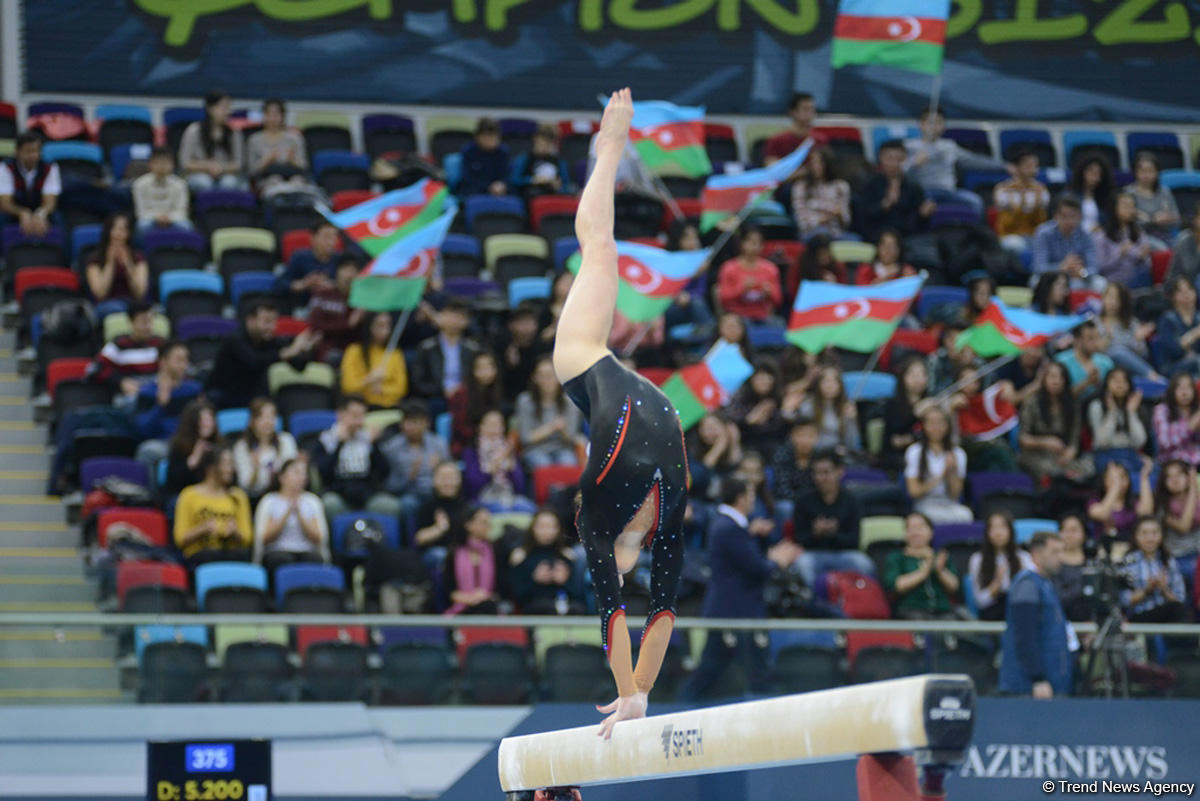 Bakıda idman gimnastikası üzrə Dünya Kubokunda final yarışlarının ikinci günü başladı (FOTO)