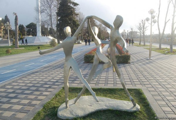 Baharın bir anı - Gəncədə (FOTO)