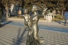 Baharın bir anı - Gəncədə (FOTO)