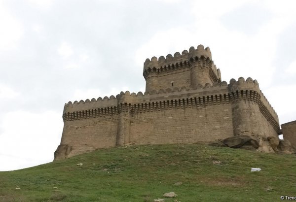 Əzəmətli Ramana qalası - etibarlı müdafiə və biganəlik (FOTO)