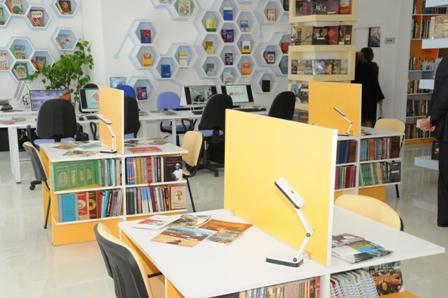 Azərbaycanda  yeni konsepsiyalı ilk kompleks - kitabxana açılıb (FOTO)