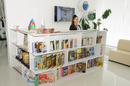 Azərbaycanda  yeni konsepsiyalı ilk kompleks - kitabxana açılıb (FOTO)
