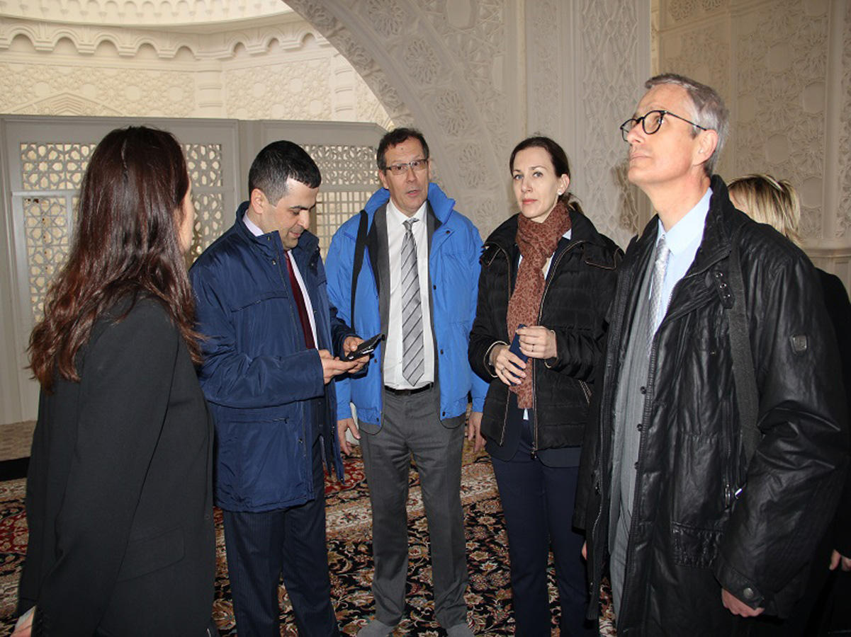 Fransa universitetinin professorları Bilik Fondunda (FOTO)