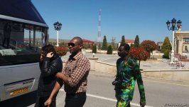Azərbaycanda təhsil alan xarici tələbələr və jurnalistlər Cocuq Mərcanlıya səfər edib (FOTO)