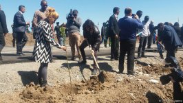 Azərbaycanda təhsil alan xarici tələbələr və jurnalistlər Cocuq Mərcanlıya səfər edib (FOTO)