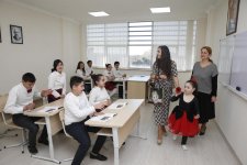 Leyla Əliyeva sağlamlıq imkanları məhdud uşaqlar üçün xüsusi internat məktəblərində olub (FOTO)