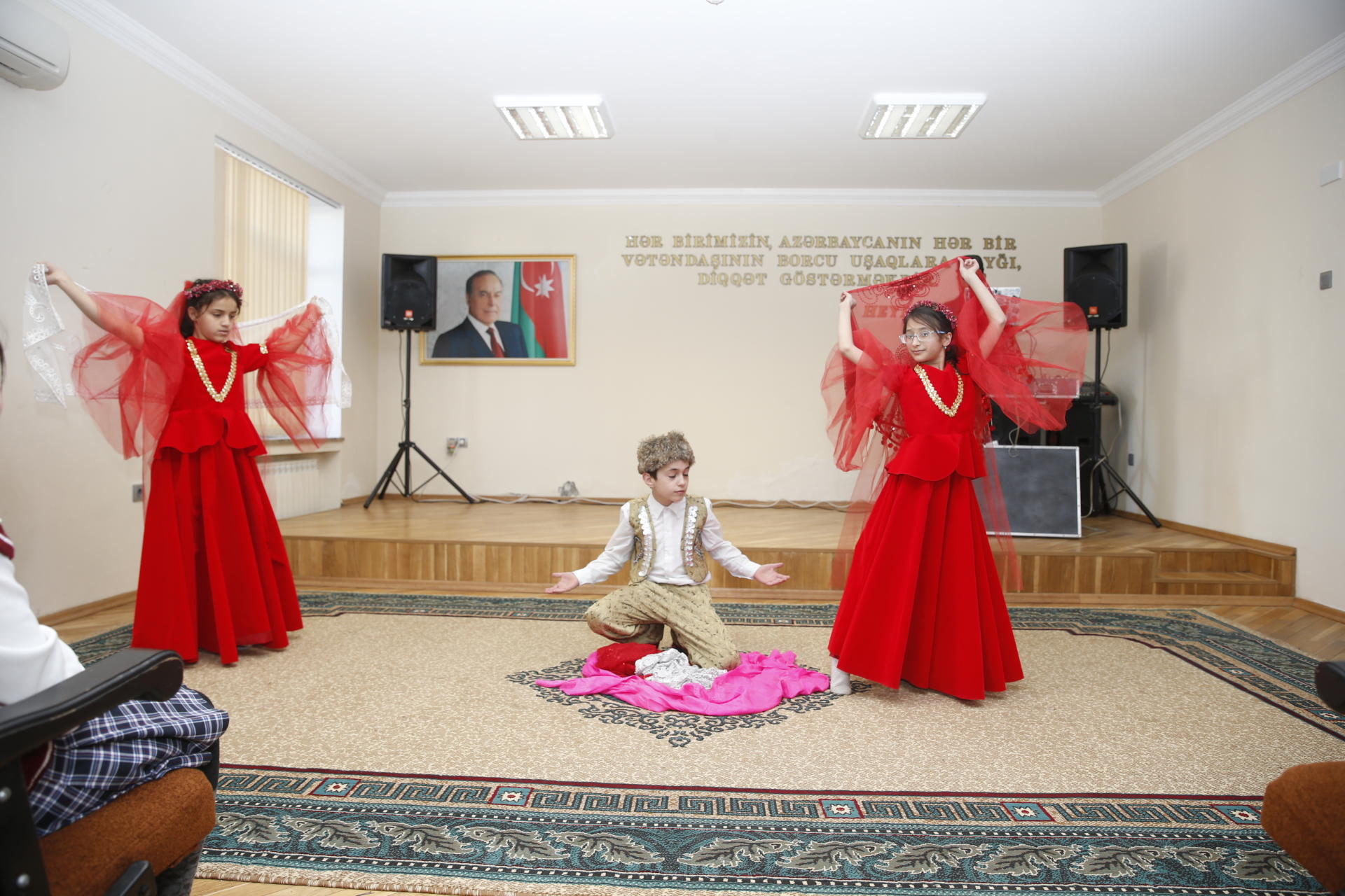 Leyla Əliyeva sağlamlıq imkanları məhdud uşaqlar üçün xüsusi internat məktəblərində olub (FOTO)