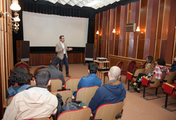 İkinci Buktreyler Festivalı iştirakçıları üçün master klasslar keçirilib (FOTO)
