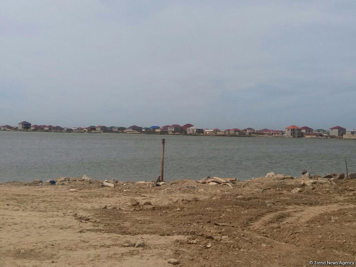 Zabrat-Kürdəxanı yolunu su basıb (FOTO)