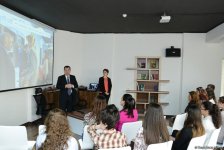 İslam Həmrəyliyi Oyunlarının könüllüləri ilə işləyən psixoloqlara sertifikatlar verilib (FOTO)