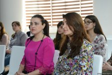 İslam Həmrəyliyi Oyunlarının könüllüləri ilə işləyən psixoloqlara sertifikatlar verilib (FOTO)