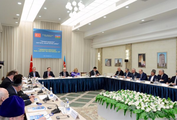Bakıda "Erməni soyqırımı" real tarix, yaxud tarixin yalanı" konfransı keçirilib (FOTO)
