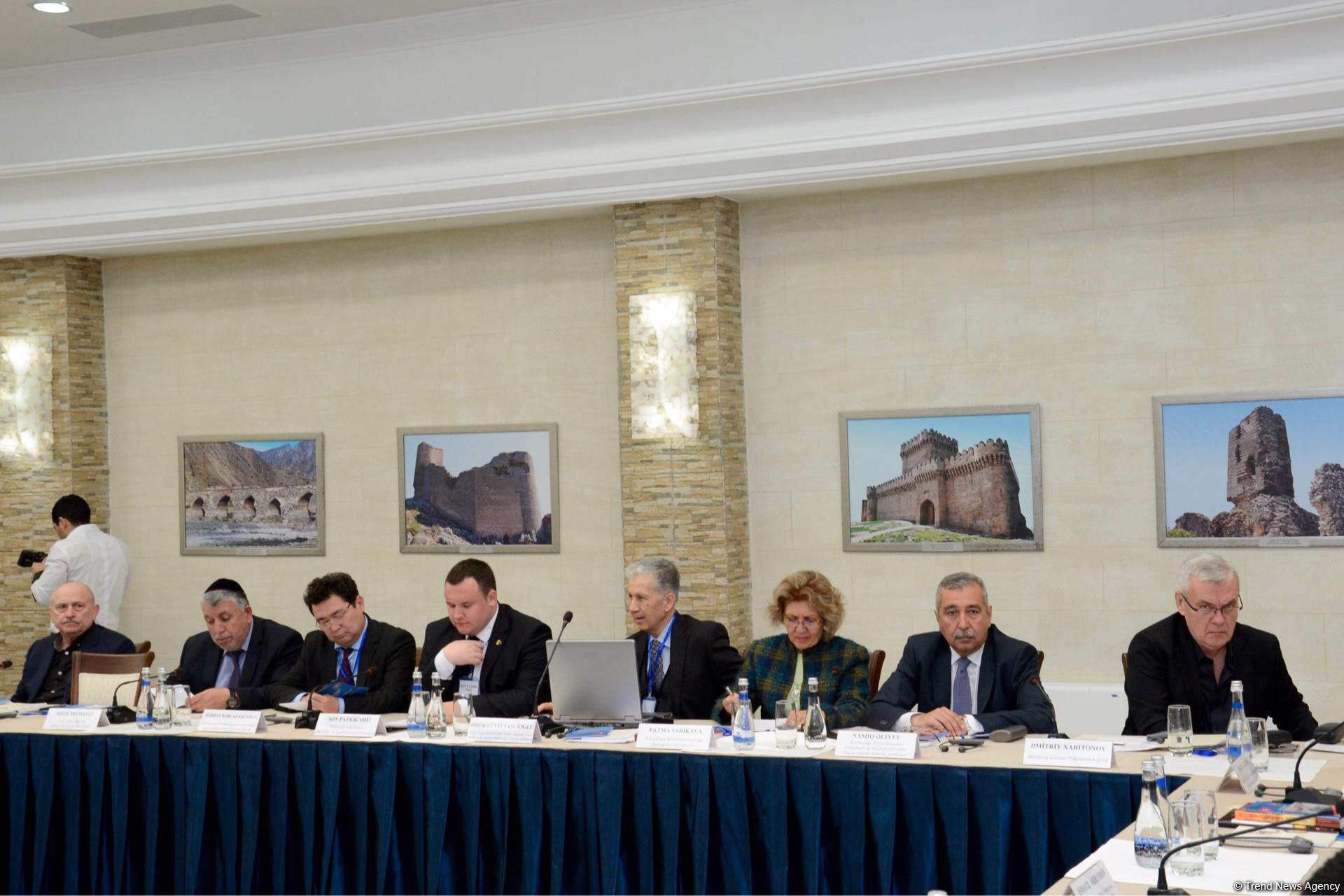 Bakıda "Erməni soyqırımı" real tarix, yaxud tarixin yalanı" konfransı keçirilib (FOTO)