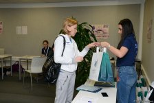 Nümayəndə heyətləri bədii gimnastika üzrə Dünya Kuboku üçün akkreditasiyadan keçir (FOTO)