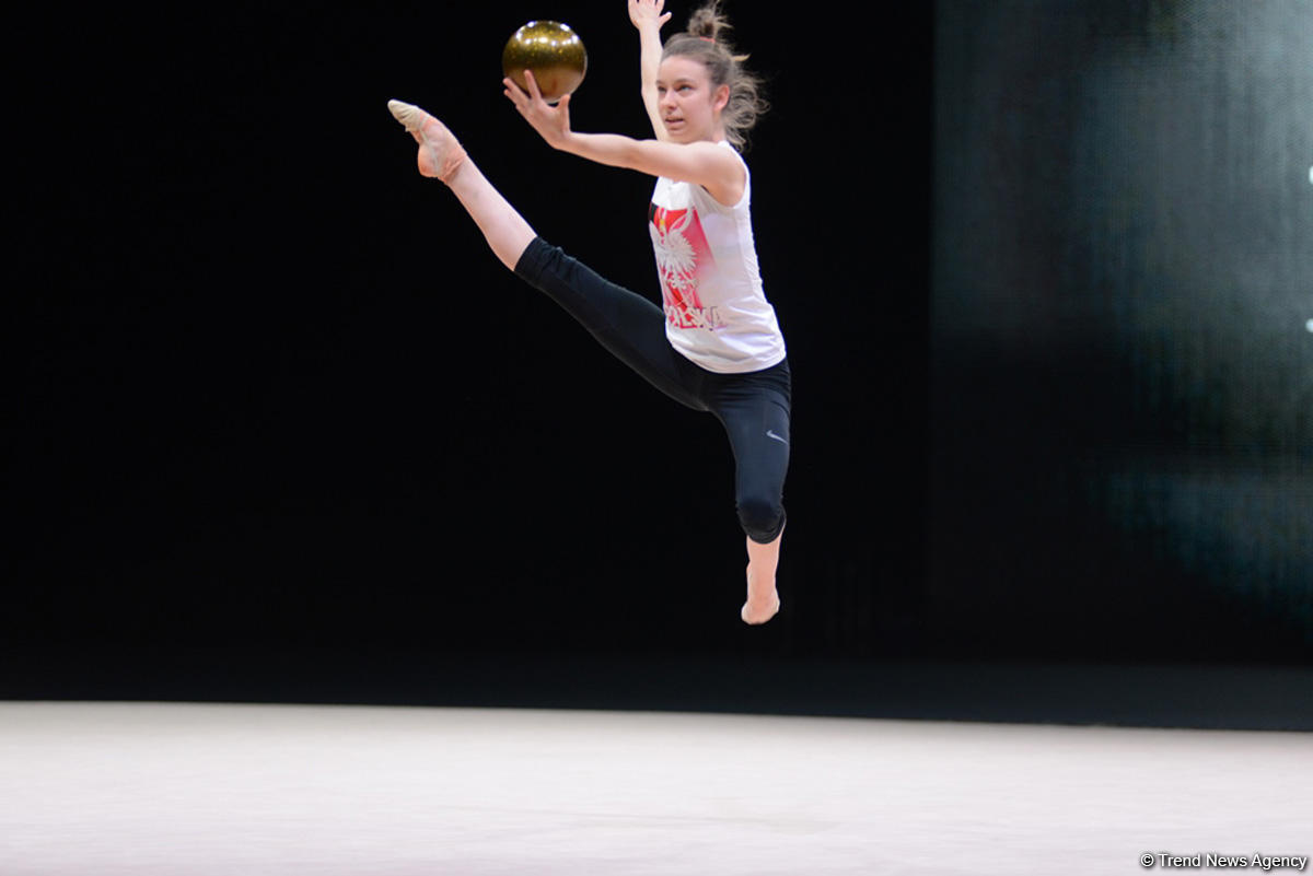 Bakıda bədii gimnastika üzrə Dünya Kuboku iştirakçılarının podium məşqləri başlayıb (FOTO)